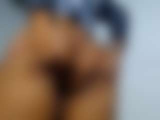 Live cam show with Francihot4 - Gagging on CSO-WL