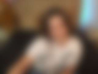 MagicPeachs's Live Sex Cam Show