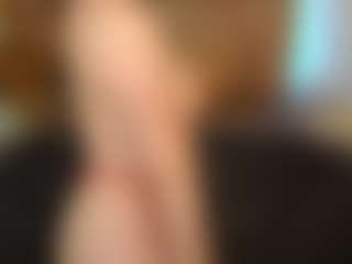 MagicPeachs's Live Sex Cam Show