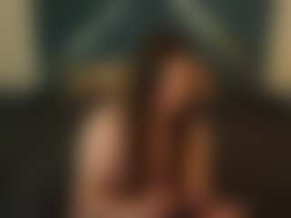 Live cam show with MagicPeachs - Facial on StripNow