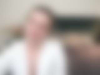 MagicPeachs's Live Sex Cam Show