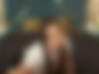 MagicPeachs's Live Sex Cam Show