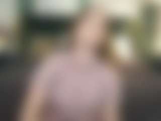MagicPeachs's Live Sex Cam Show