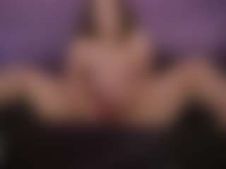 MagicPeachs's Live Sex Cam Show