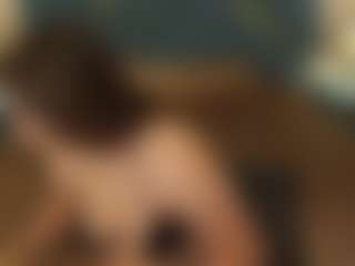 MagicPeachs's Live Sex Cam Show