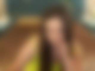 Live cam show with MagicPeachs - Flashing on Hubzter Live