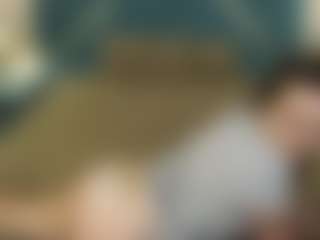 Live cam show with MagicPeachs - Flashing on Soda Cam