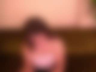 MagicPeachs's Live Sex Cam Show