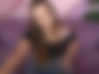 MagicPeachs's Live Sex Cam Show