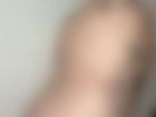 Live cam show with GoddessKing Adriane - Thick on luckytryst.com