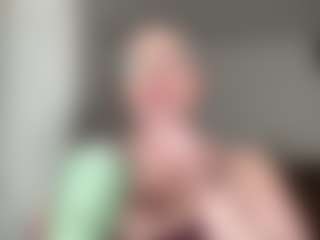 Live cam show with GoddessKing Adriane - Wet on slutload