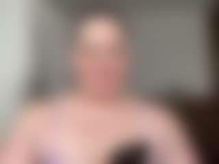 Live cam show with GoddessKing Adriane - BBW Toys on TeamSkeetLive