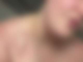 Live cam show with GoddessKing Adriane - Plug on Camsoda