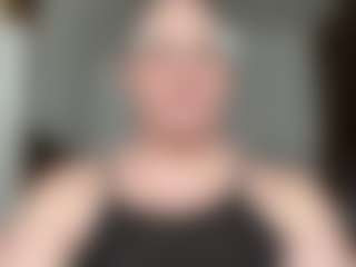 Live cam show with GoddessKing Adriane - Tease Curvy on Hubzter Live