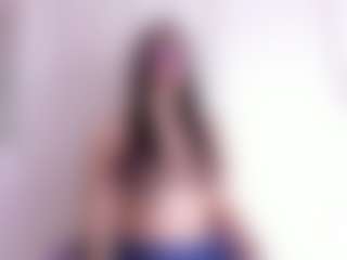 Live cam show with DaniellaWild - Curvy on Fit Hotties
