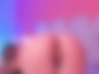 Live cam show with emilly-william - Bedroom on AdultVida.com