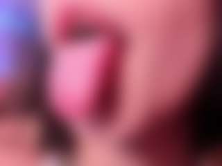 Live cam show with emilly-william - Public on Camsoda