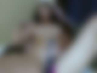 Live cam show with LindaErnestine - Living Room on Uber Horny
