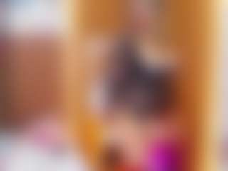 Live cam show with CATIAJONES - Spanking on Milf Play