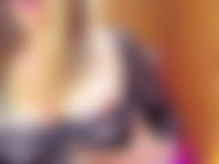 Live cam show with CATIAJONES - Mature on TeamSkeetLive