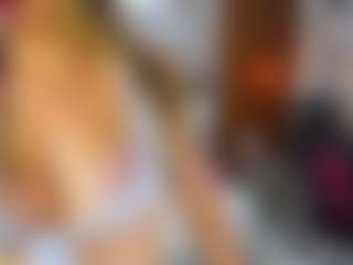 Live cam show with CATIAJONES - Middle Aged on Hubzter Live