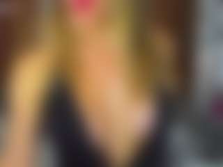 Live cam show with CATIAJONES - Middle Aged on xxxlivecams.org