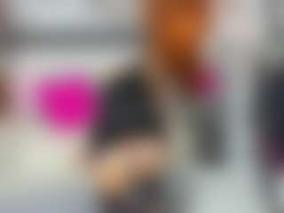 Modelka MILF CATIAJONES nadaje na żywo