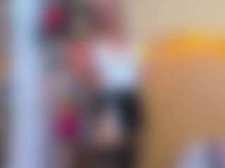 Live cam show with CATIAJONES - Blonde Hair on Camsoda