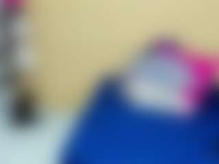 Live cam show with CATIAJONES - Thong on TottyGirls