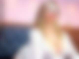 Live cam show with CATIAJONES - Bikini on Big Tits