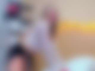 Live cam show with CATIAJONES - Tittyfuck on Camsoda