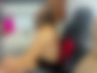 Live cam show with CATIAJONES - Tittyfuck on Sweet Sext