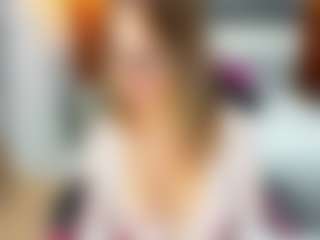 Live cam show with CATIAJONES - Mature on Instabang