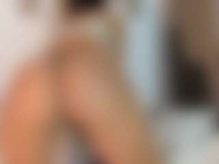 Live cam show with Dulce Melodia - Thong on StripNow