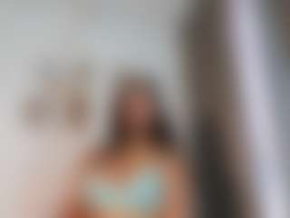 Live cam show with Dulce Melodia - Bedroom on AdultVida.com