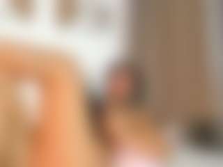Live cam show with Dulce Melodia - Deepthroat on Camsoda