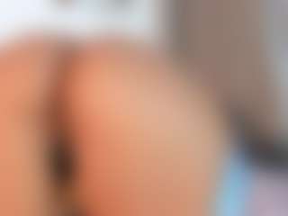 Live cam show with Dulce Melodia - Bedroom on Camsoda