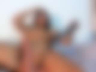 Live cam show with Dulce Melodia - Bedroom on Camsoda