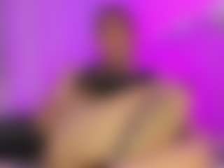 Live cam show with Sammy-Saenz - Average on Camsoda