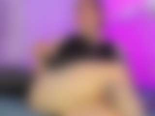 Live cam show with Sammy-Saenz - Average on Camsoda
