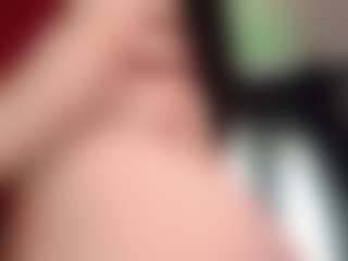 Live cam show with Alissa - Shaved on camwithhim.com