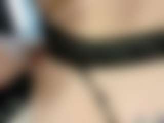 Live cam show with Alissa - Oil on TeamSkeetLive
