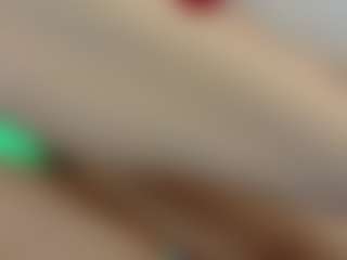Live cam show with Alissa - Brown Eyes Teen (18+) on CamClone