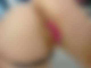 Live cam show with Alissa - Fingering on Camsoda