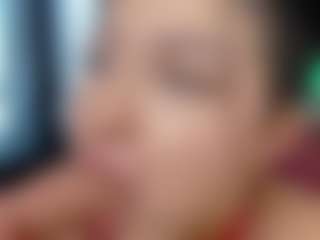 Live cam show with Alissa - Squirt Teen (18+) on Camsoda