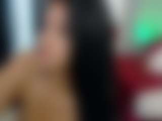 Live cam show with Alissa - Smoking on AdultVida.com