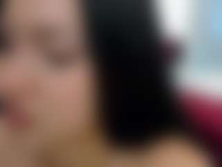 Live cam show with Alissa - Oil on Camsoda