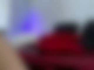 Live cam show with Alissa - Athletic Shaved Pussy on justonemore.cc
