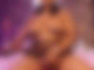 esmeralda-bigbotty's Live Sex Cam Show