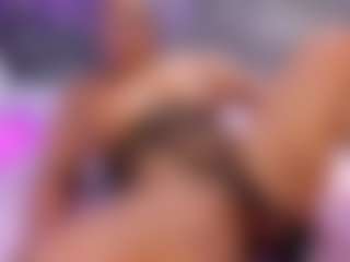 esmeralda-bigbotty's Live Sex Cam Show